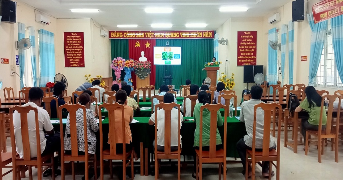 Ảnh: quang cảnh buổi tuyên truyền